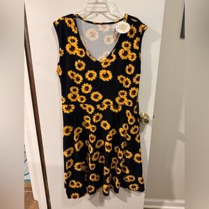 NWT Charlie’s Project Women’s Sunflower Midi Dress Size 3XL